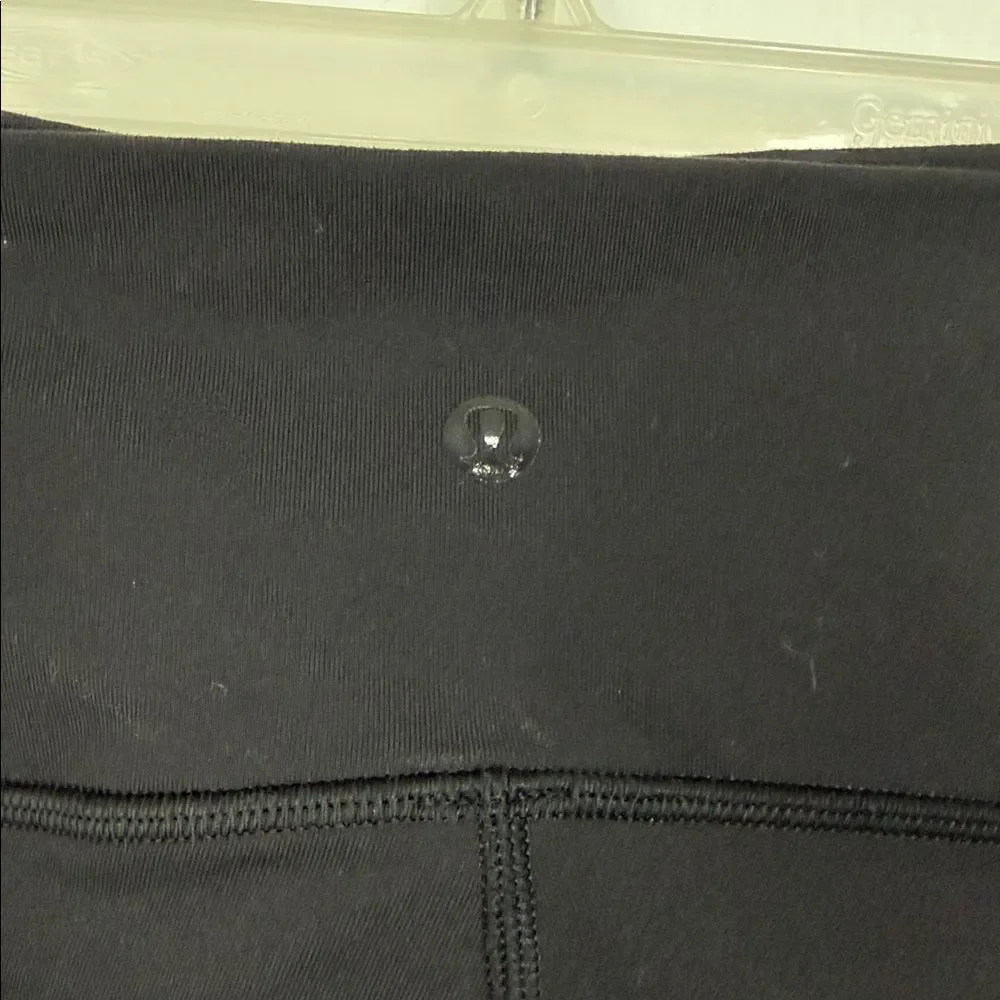 Lululemon Black Cropped Leggings Size 4 Laser Cut Hem Yoga Pants